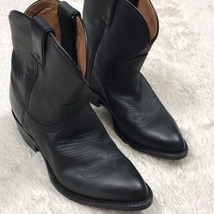 FRYE Billy Short Western Ankle Black Boots